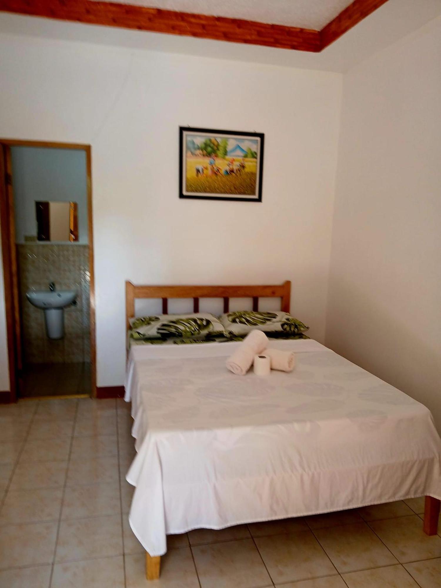 Hanna'S Place Rooms For Rent Solangon San Juan Siquijor Exterior foto